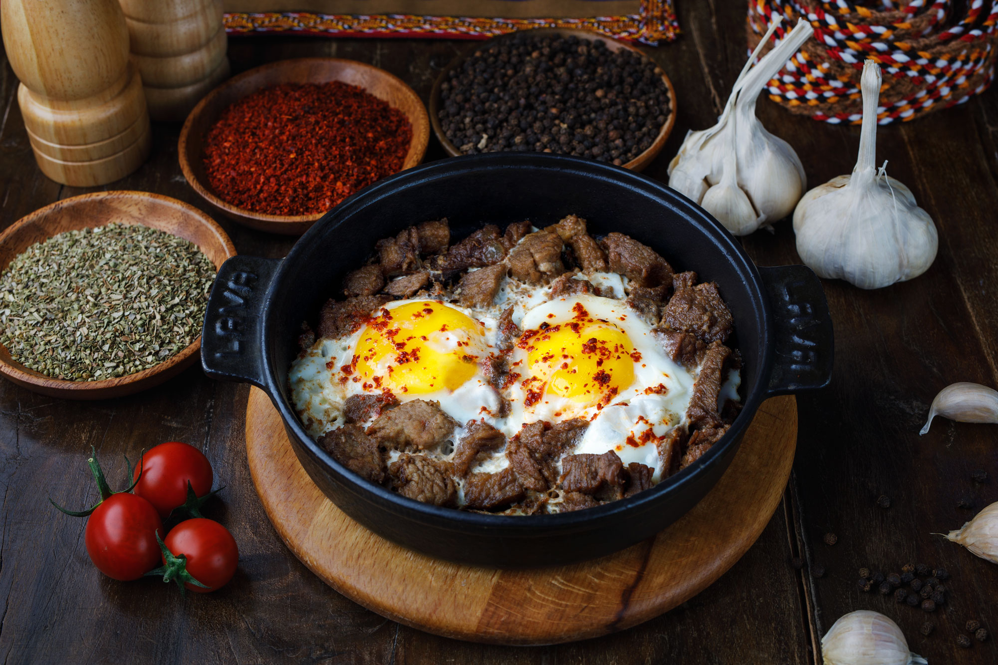 Fried Eggs with Govurdak